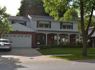 211 S Ridge Ave, Arlington Heights, IL 60005