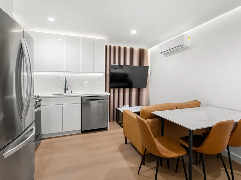 2520 Regent St #7 — Photo 1