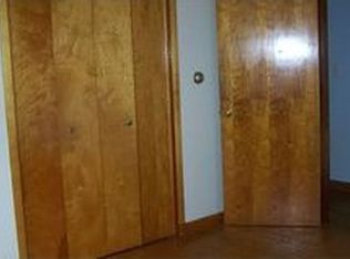 107 Pleasant St, Mechanic Falls, ME 04256