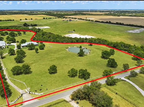 11918 Riek Rd, Krum, TX 76249