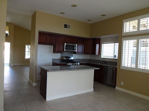 4th image of 2059 Wedgewood Dr