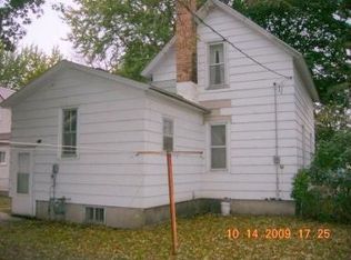 453 1st Ave SE, Wells, MN 56097