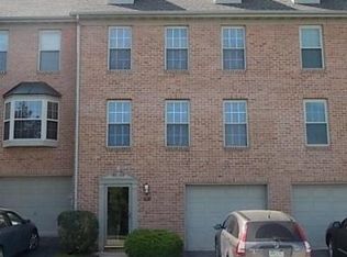 77 Jayme Dr, York, PA 17402