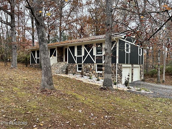 3rd image of 148 Camelia Dr