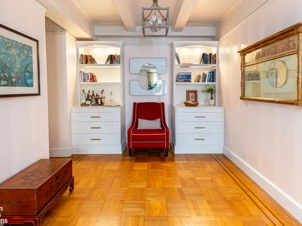 325 East 79th Street image 4 of 16