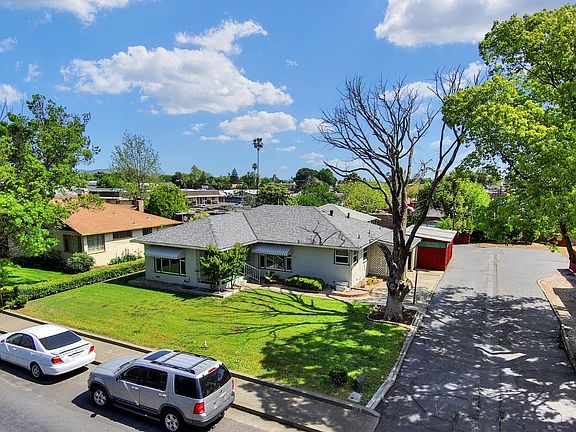 4th image of 512 Gregory Lane