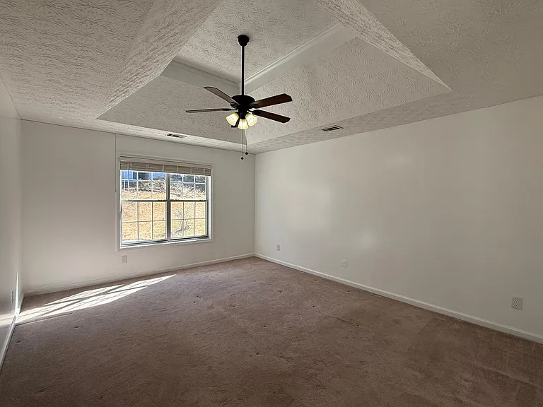 2029 Manor Oak Ln — Photo 7