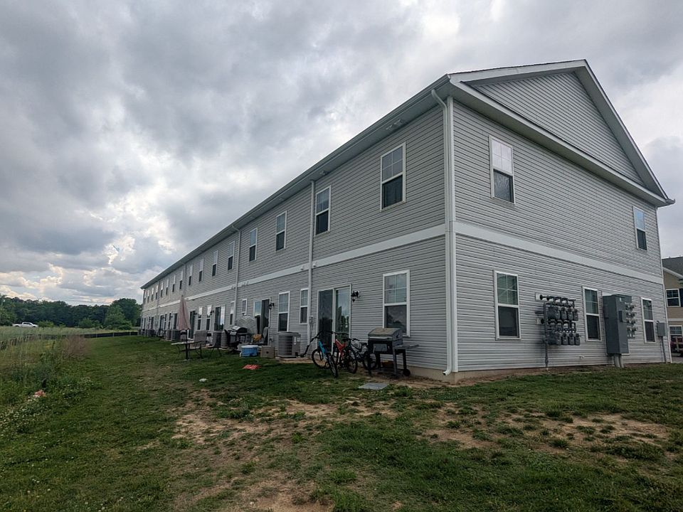 2nd image of 23540 Linkside Dr