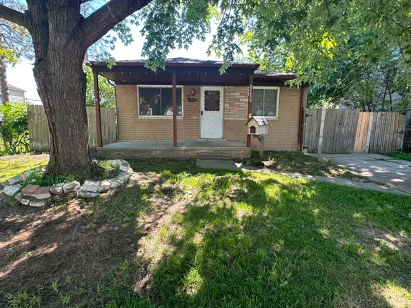 22030 Cushing Ave, Eastpointe, MI 48021