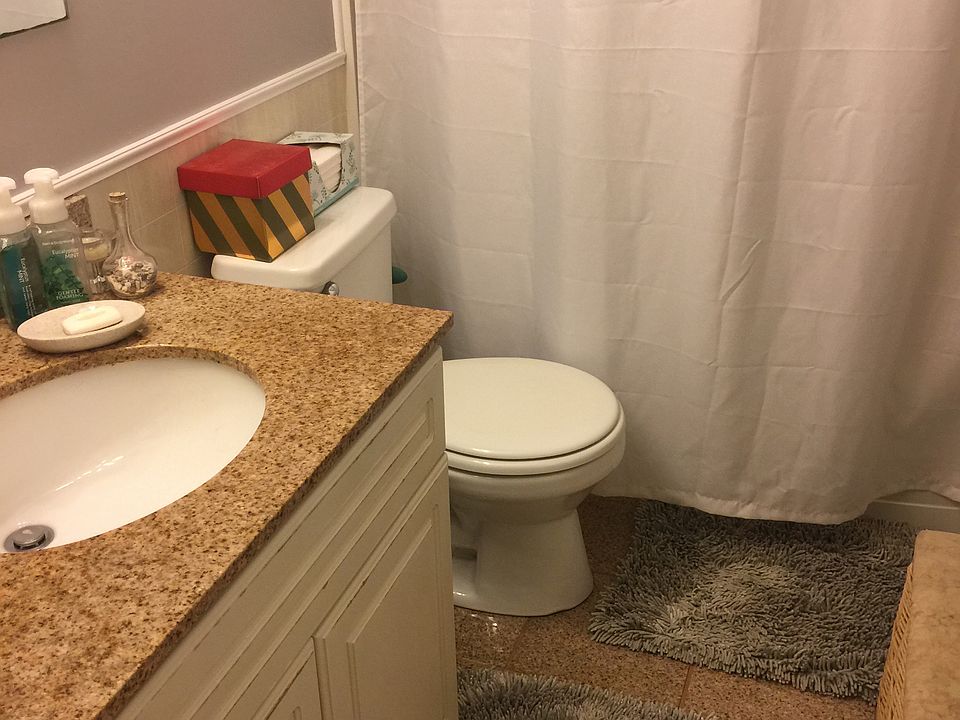2nd image of 142 Farrell St