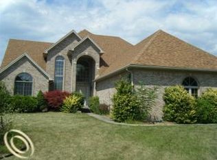 21400 Hunter Cir S, Taylor, MI 48180