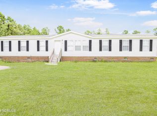 141 Cool Breeze Ln, Maple Hill, NC 28454