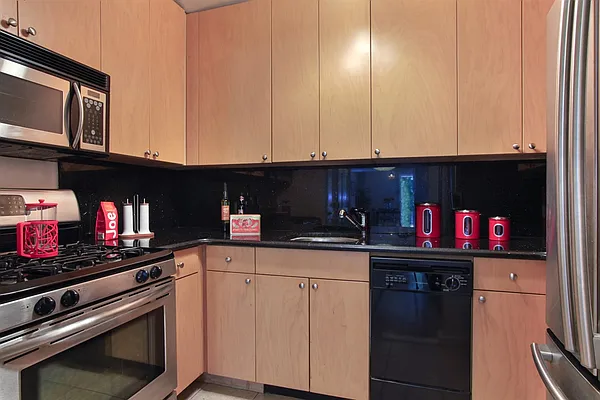 Sold by Corcoran | media 11