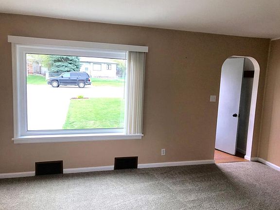 5th image of 2115 7th Ave S