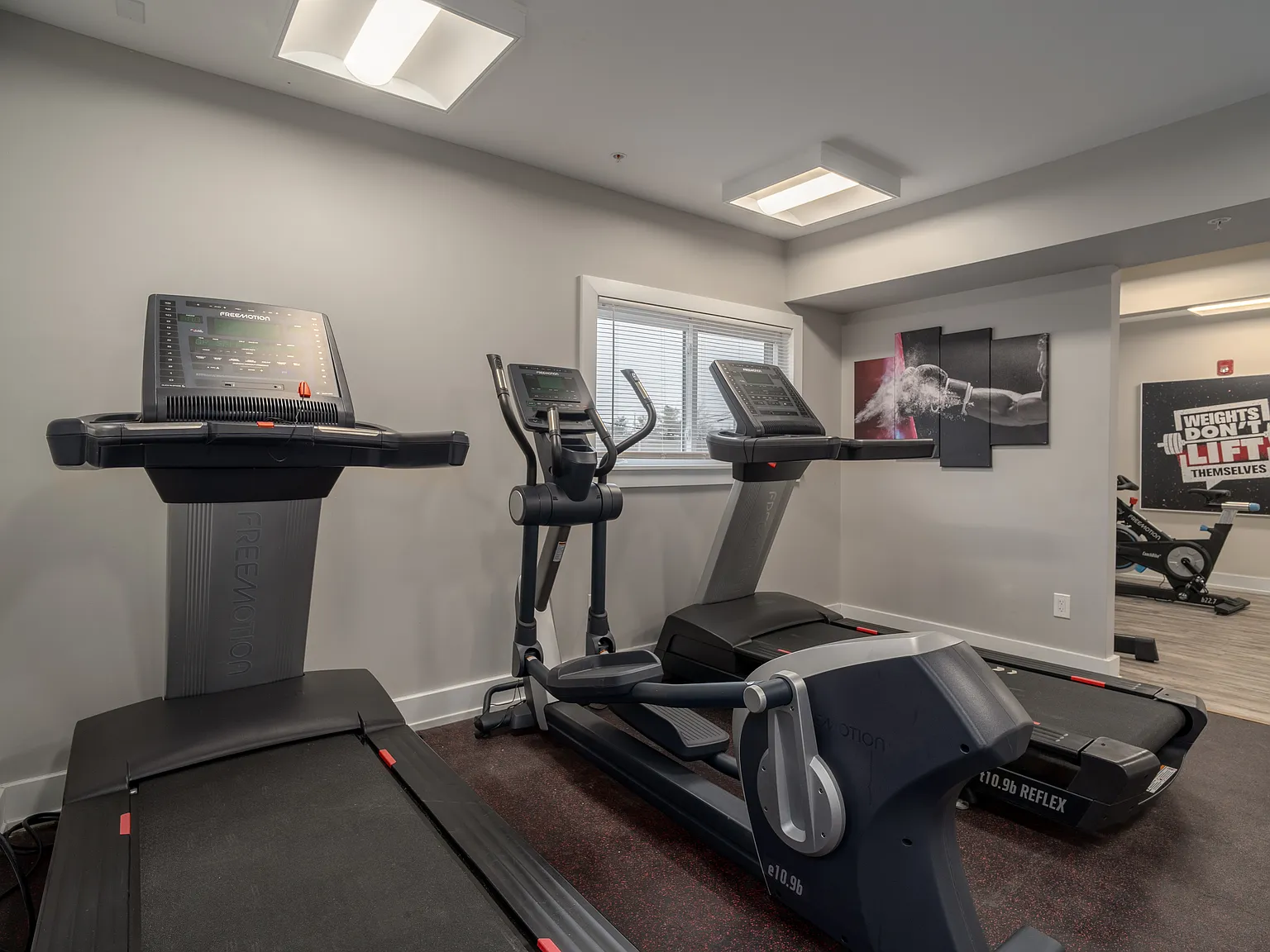Highland House Apartments — Photo 4