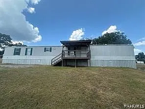 3 bed, 2.0 bath, 1216 sqft, $1,000 — Photo 2