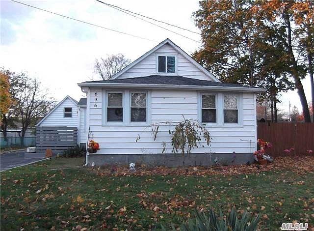 1st image of 636 Herzel Blvd