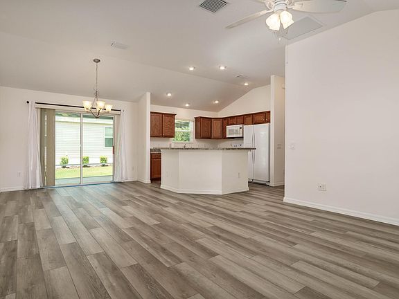4th image of 739 Jones Ln