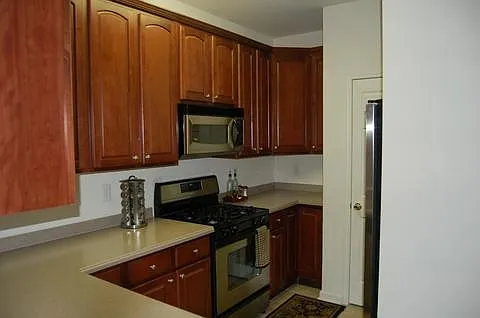 5 Carpenter Ct — Photo 8