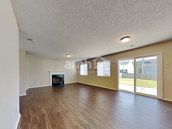 5th image of 806 Topsail Dr