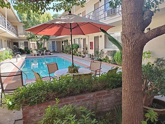 2nd image of 14430 Magnolia Blvd #4