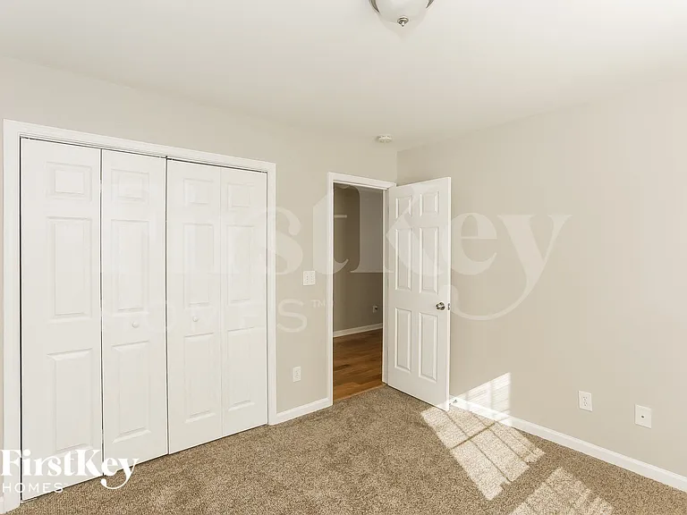 1018 Austin Ave — Photo 11