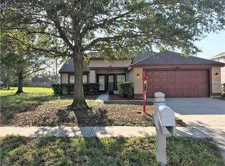 420 Carriage House Ln, Tarpon Springs, FL 34688