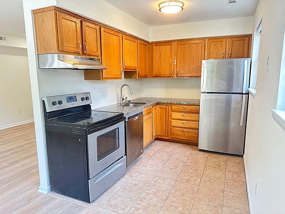 3rd image of 213 Parker Ave #2nd