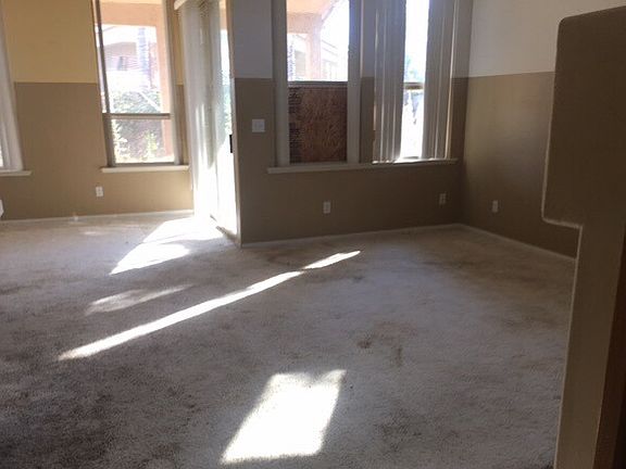 2nd image of 1327 E Sunnyside Ave
