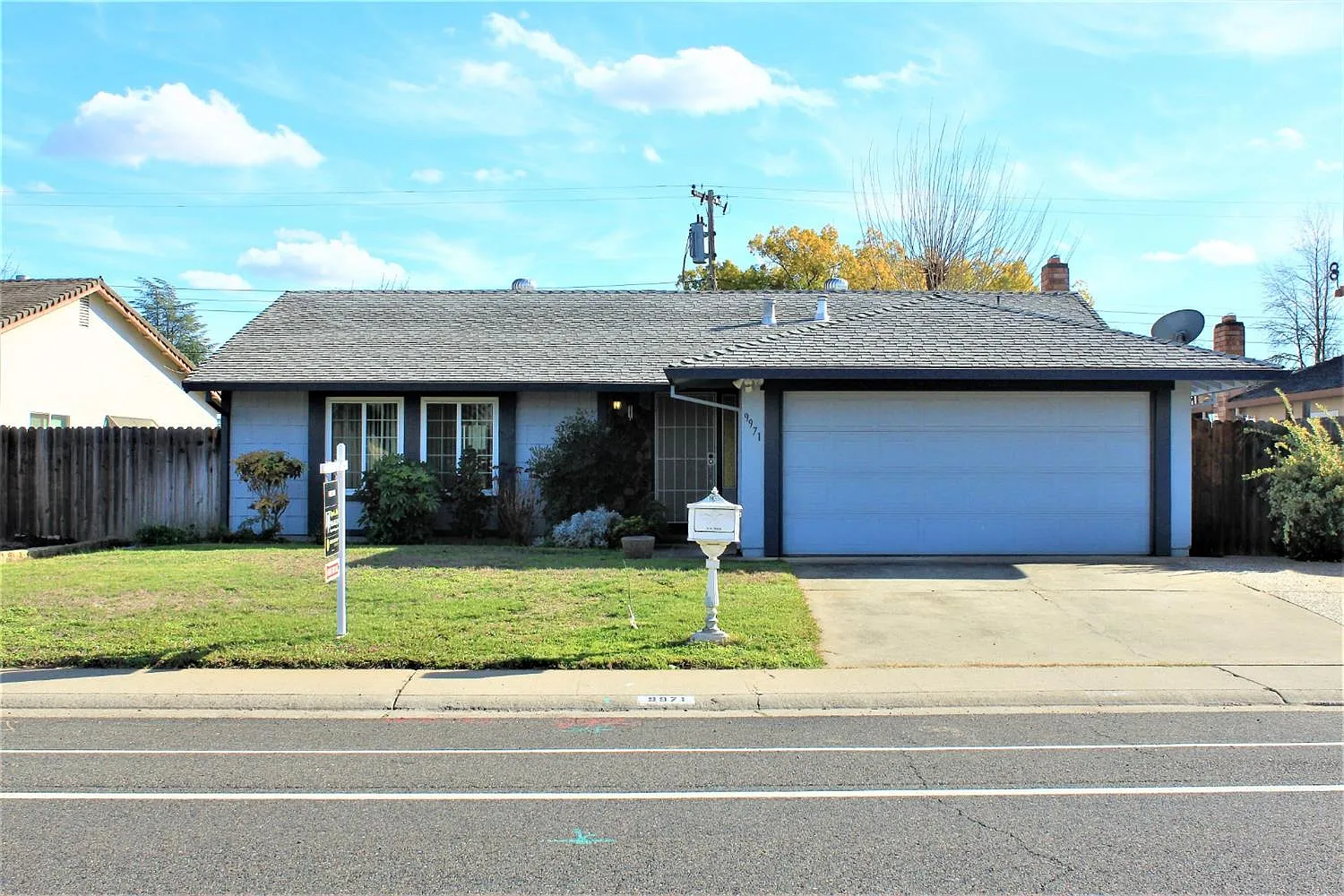 9971 Vanguard Dr photo 1