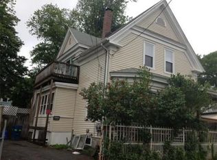 12 Monmouth St, Lawrence, MA 01841