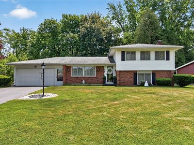 60 Marble Dr, Rochester, NY, 14615