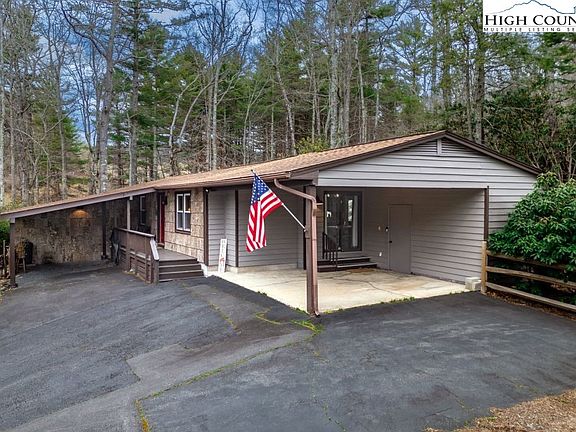 3rd image of 25 Red Oak Lane