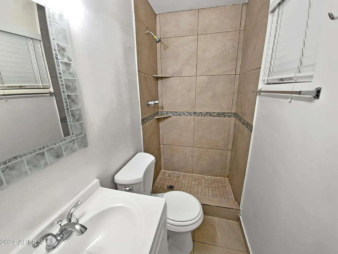 1 bed, 1554 sqft, $700 — Photo 1