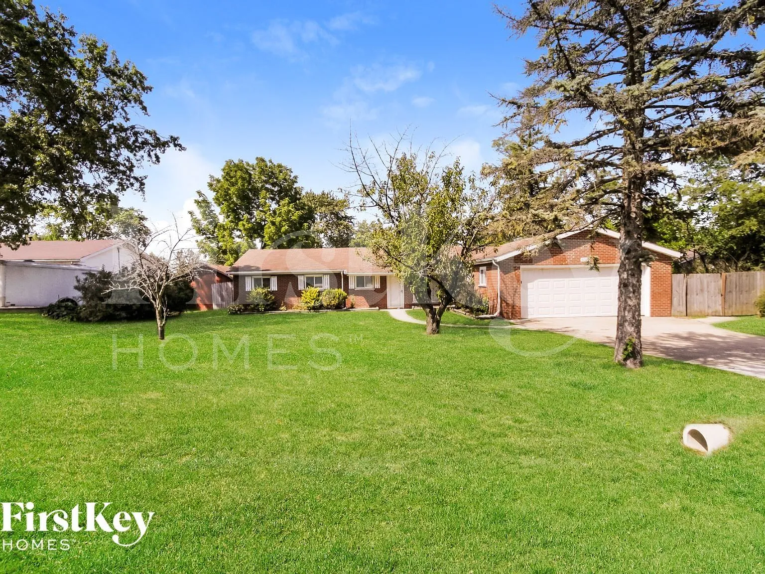 3 bed, 2.0 bath, 1750 sqft, $3,455 — Photo 2