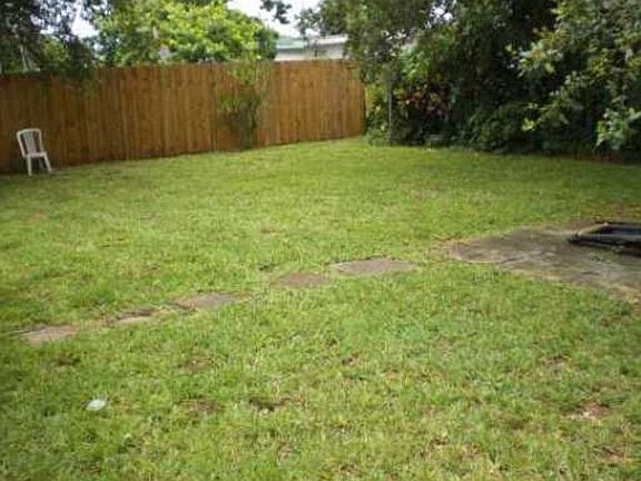 3rd image of 1540 NE 153rd Ter