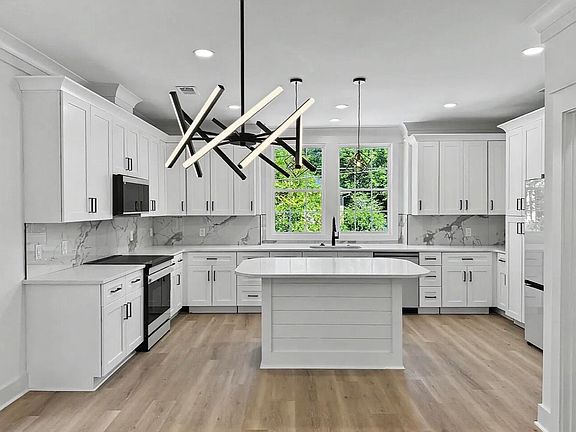 3rd image of 4839 Lecque St