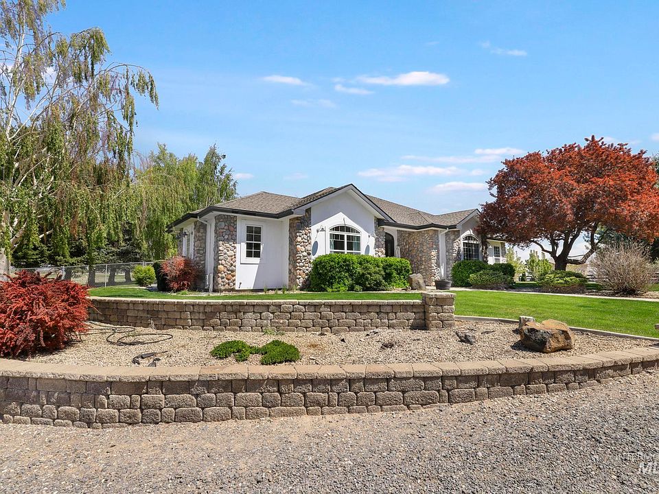 1st image of 88 Sunnyside Dr