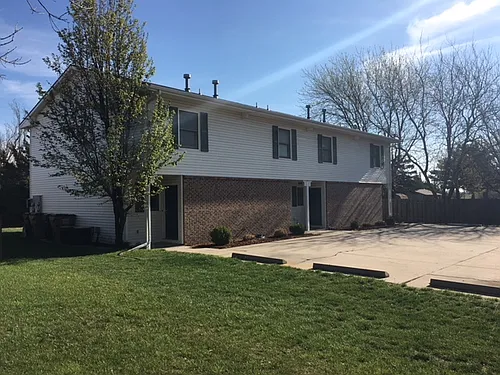 604 Plaza Blvd #B Photo 1