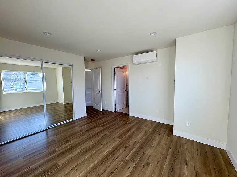 16712 Tuba St — Photo 15
