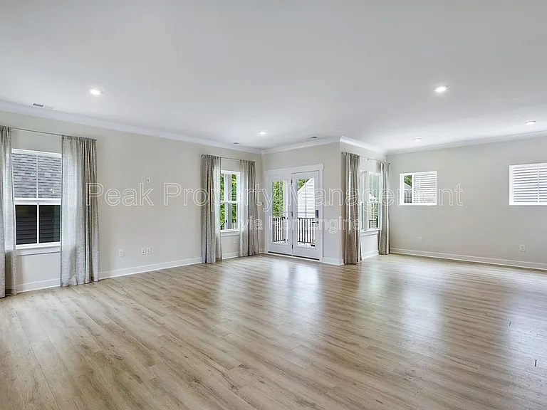 1633 Bilder Ct — Photo 6