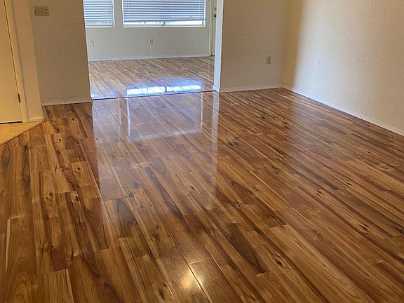 5th image of 9901 W Crosby Cir S