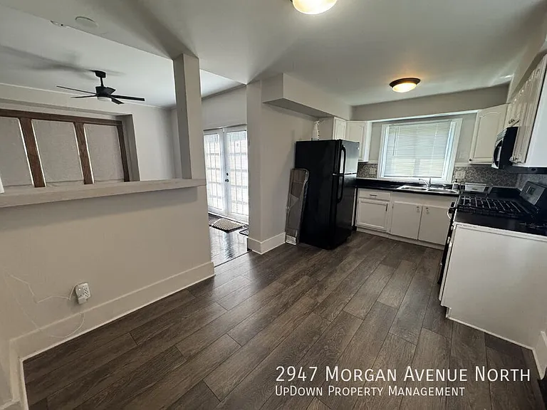 2947 Morgan Ave N — Photo 19