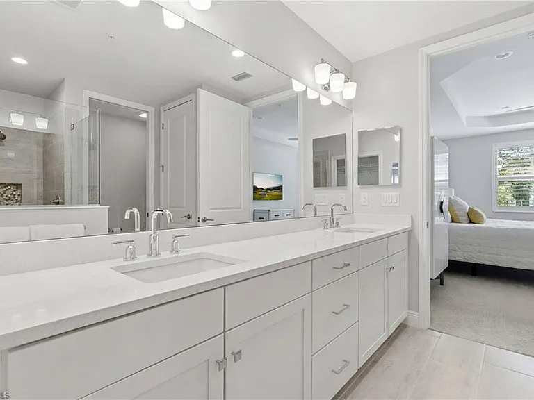 2560 Seychelles Dr #1003 — Photo 13
