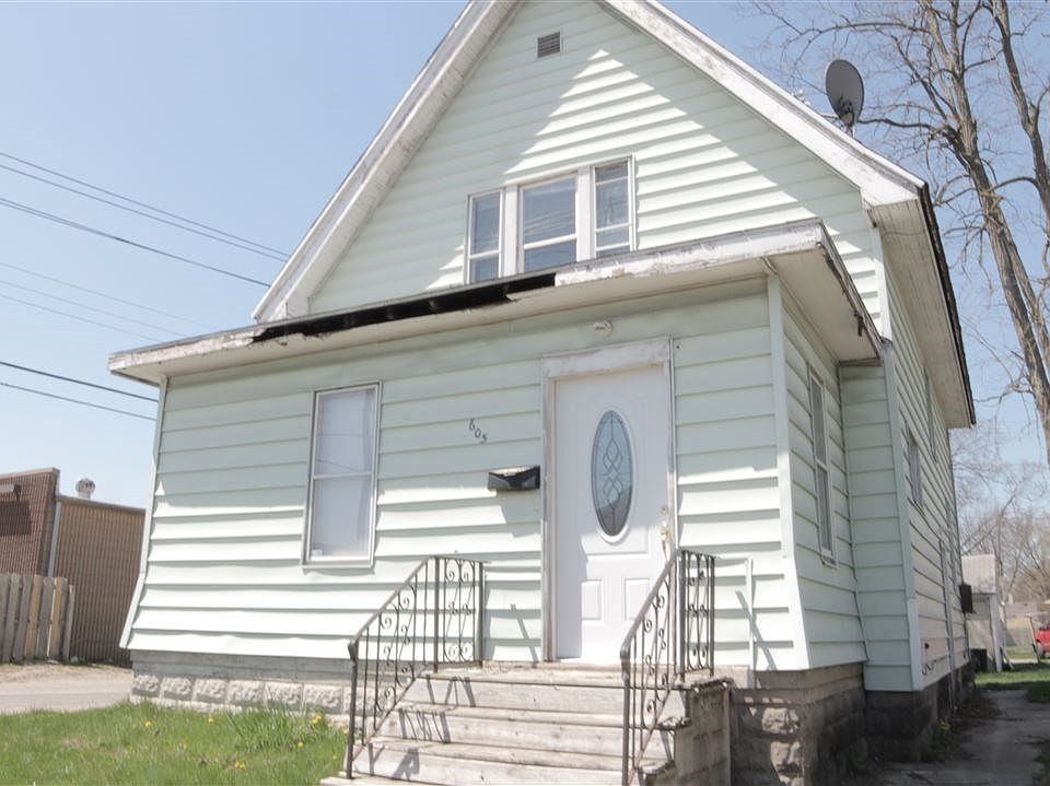 1st image of 605 S Logan St
