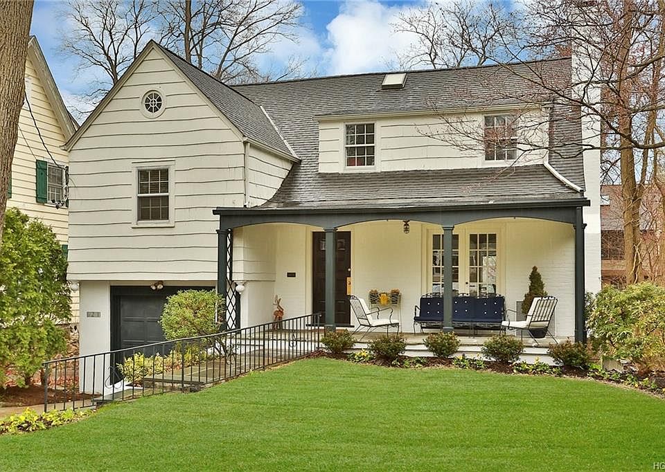 1st image of 621 Forest Ave