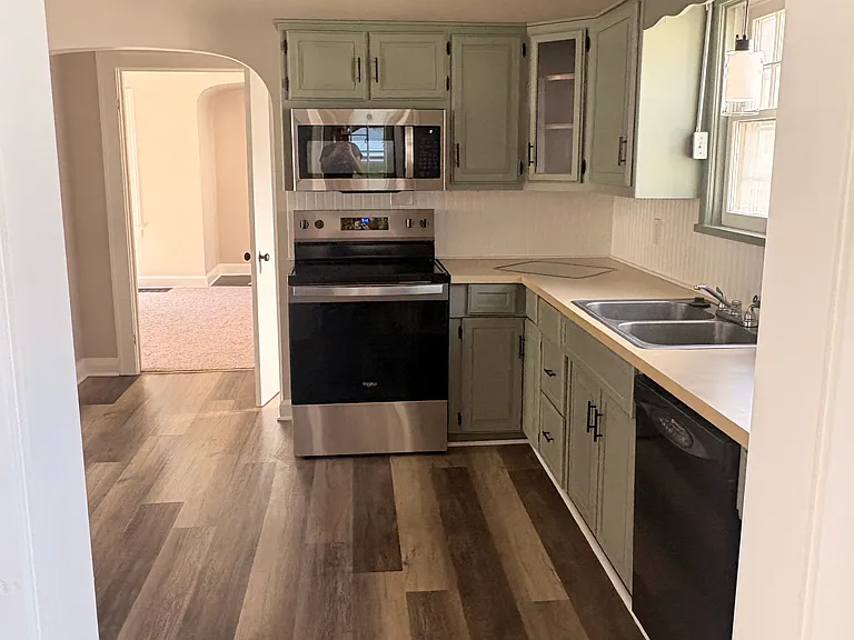 309 W Liberty St — Photo 3