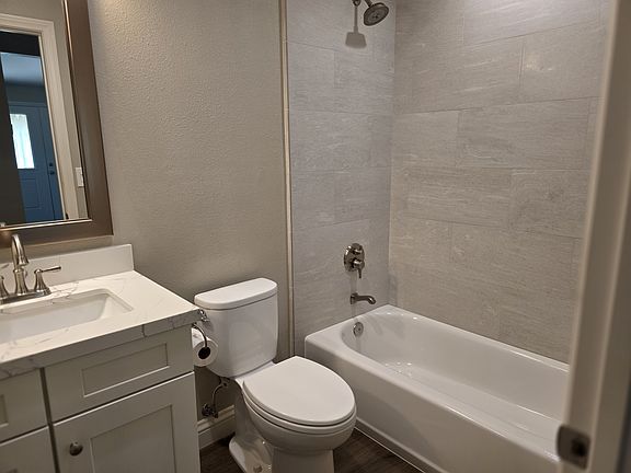 5th image of 10650 Esmeraldas Dr