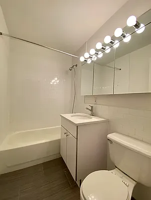 Rented by Avenues Real Estate | media 25