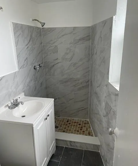 2121 Biarritz Dr — Photo 9